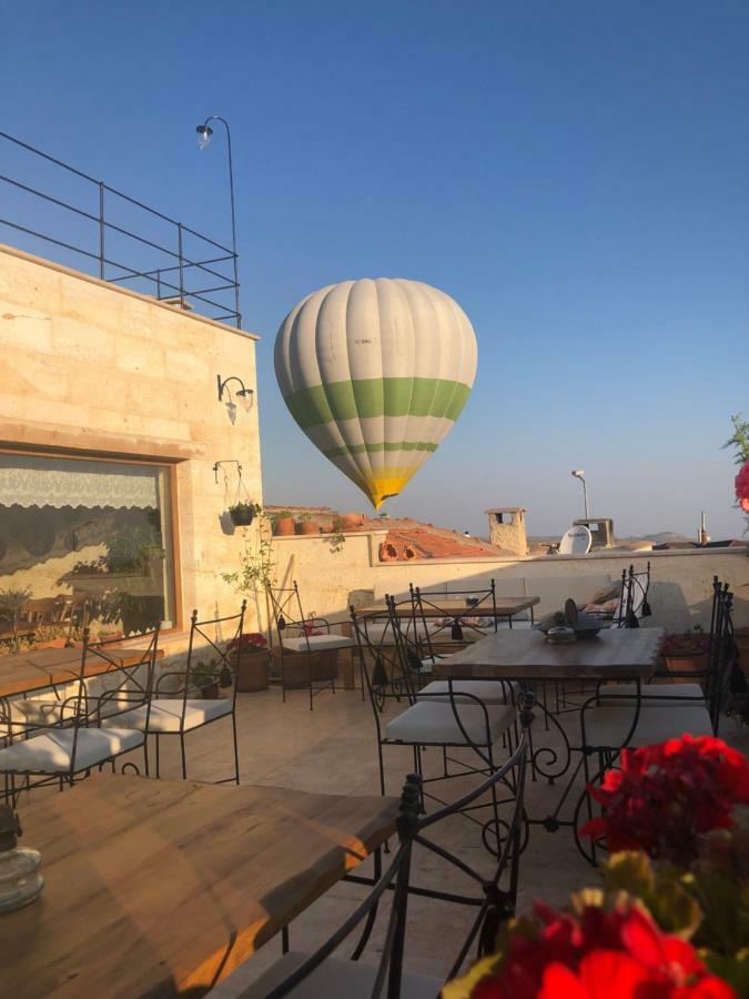 Ikarus Cappadocia Hotel Uchisar Exterior photo